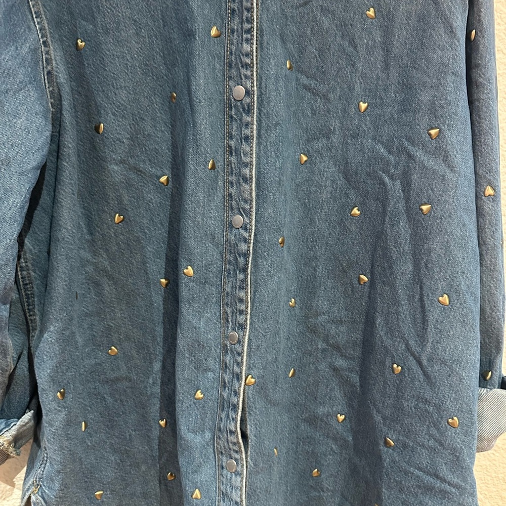 Universal Thread Blue Button Down Shirt with Gold Accents - Picture 3 of 6